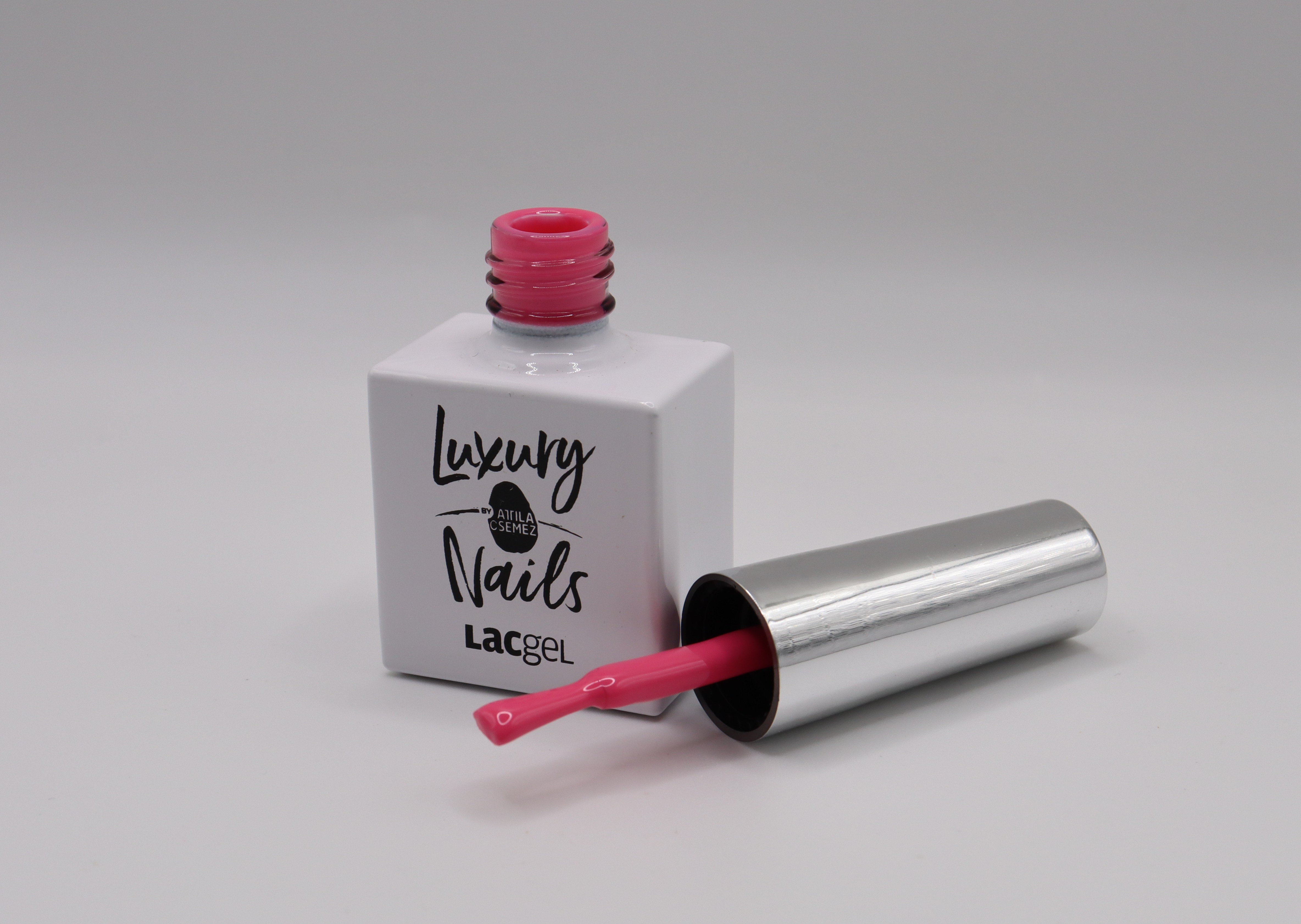 Luxury Nails by Attila Csemez – LacGel – 283