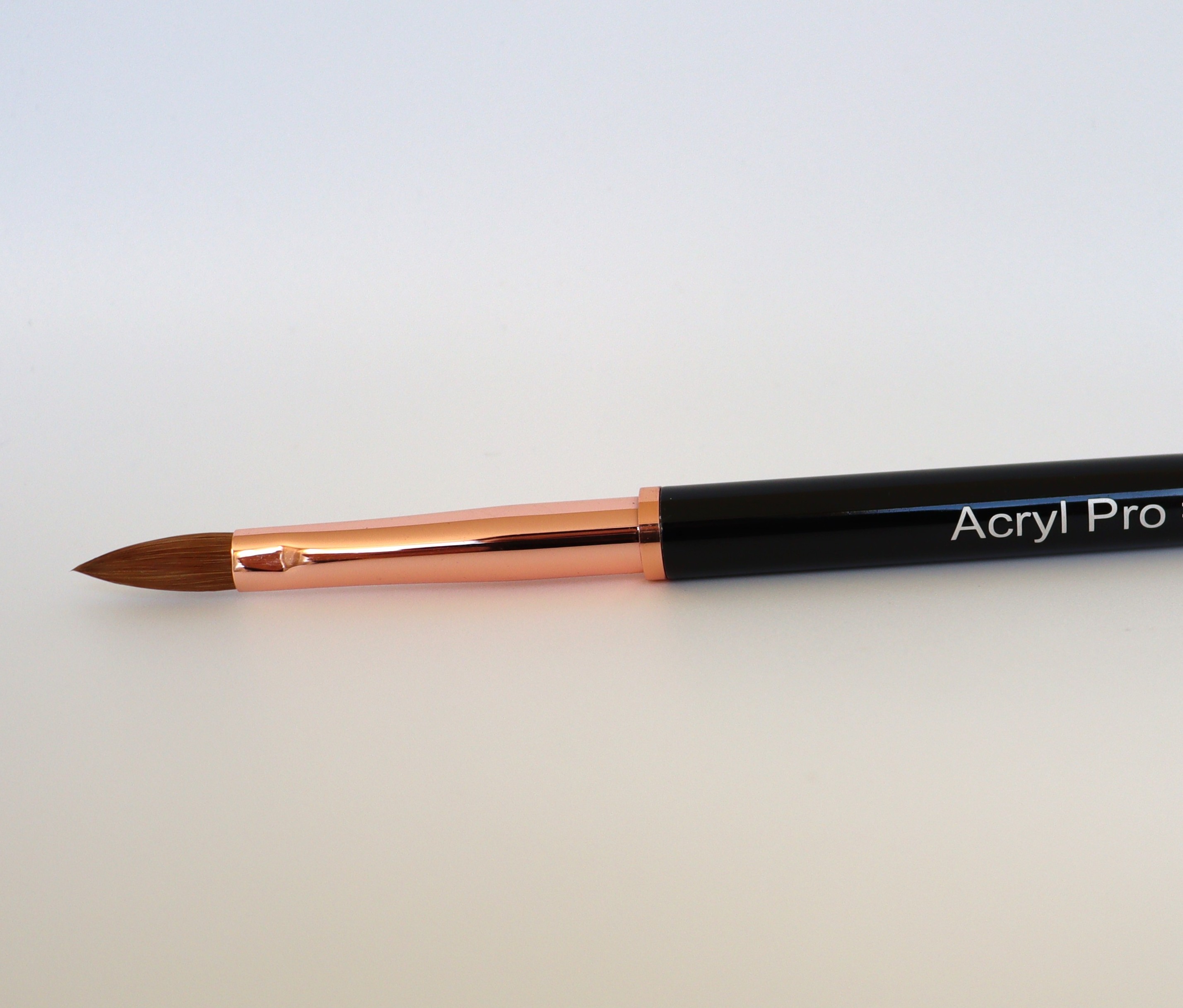 Luxury Nails by Attila Csemez - Acryl Pro #8 ecset