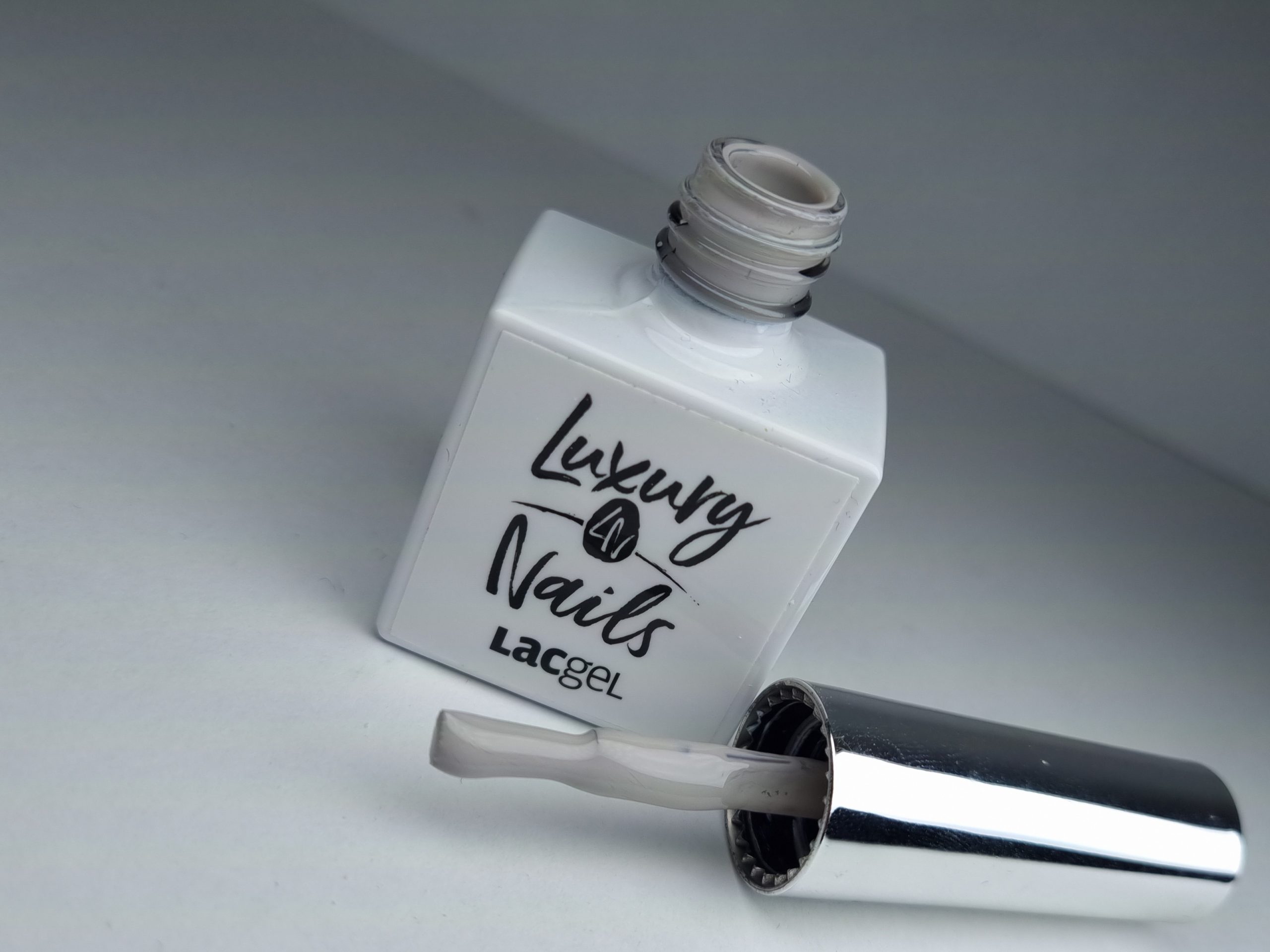 Luxury Nails by Attila Csemez - LacGel – 007