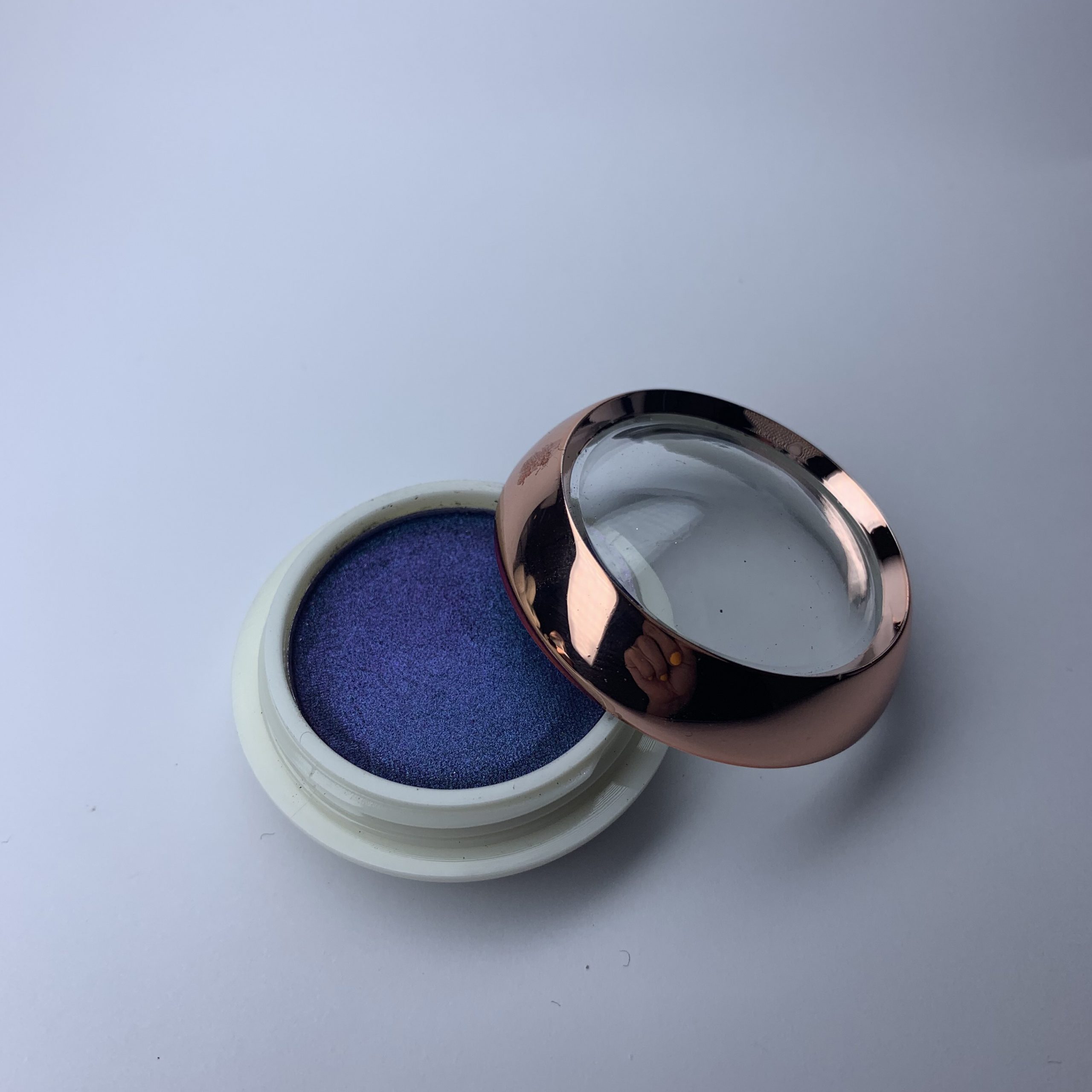 Luxury Nails by Attila Csemez - Chameleon chrome